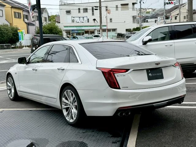 Cadillac CT6 9