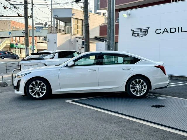 Cadillac CT5 12