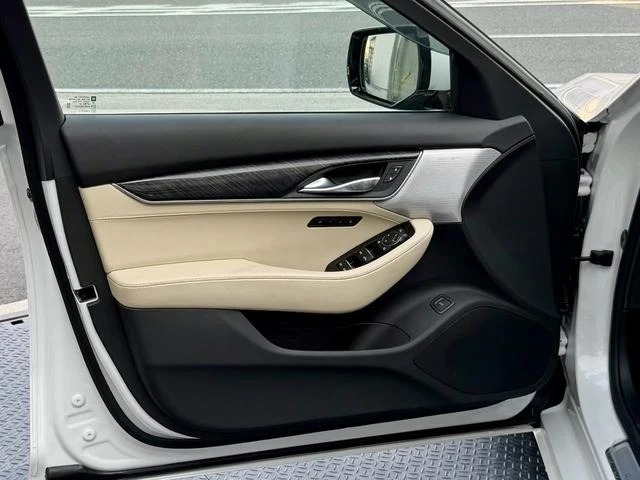 Cadillac CT5 30