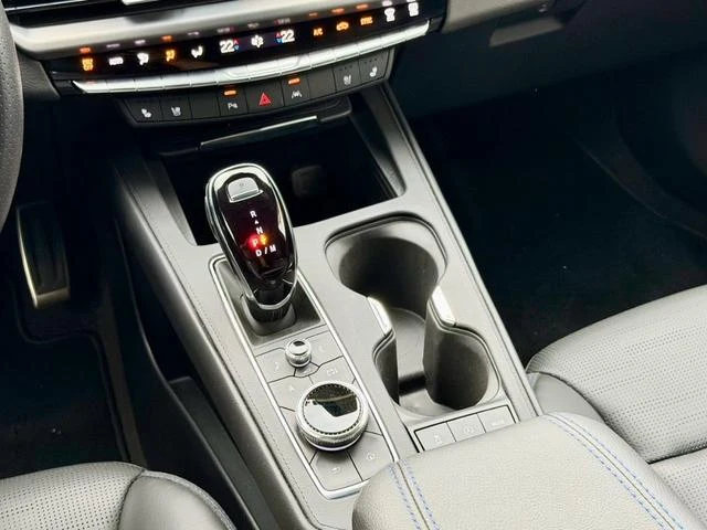 Cadillac XT4 30