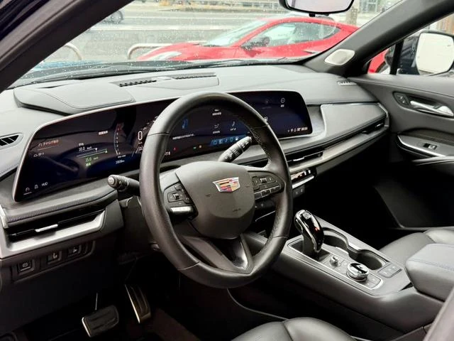 Cadillac XT4 18