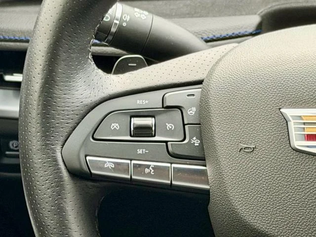 Cadillac XT4 32