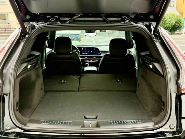Cadillac XT4 24