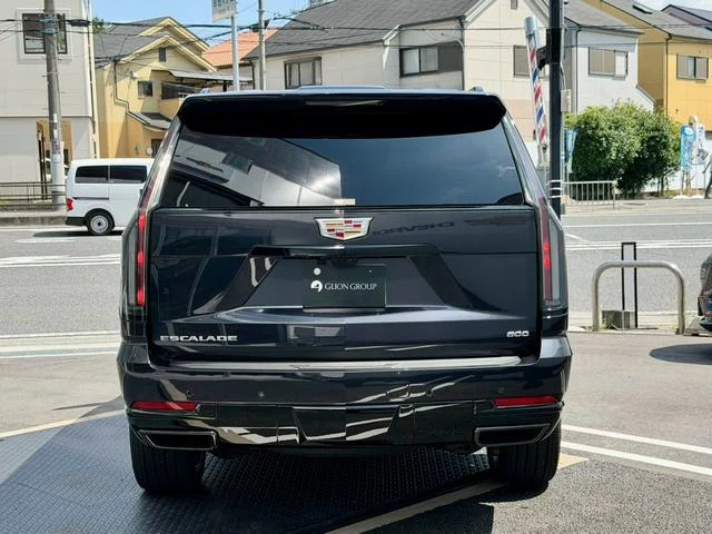 Cadillac ESCALADE 9