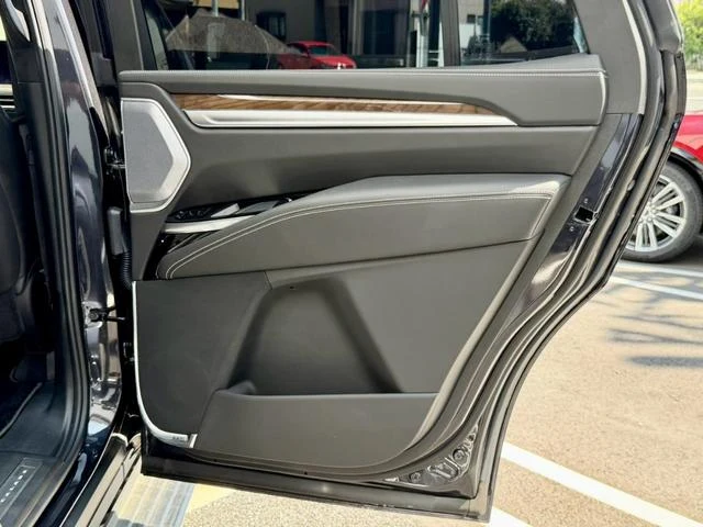 Cadillac ESCALADE 40