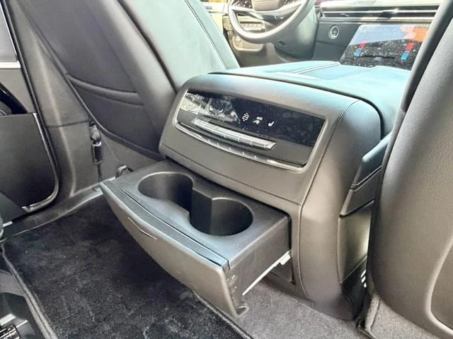 Cadillac ESCALADE 27
