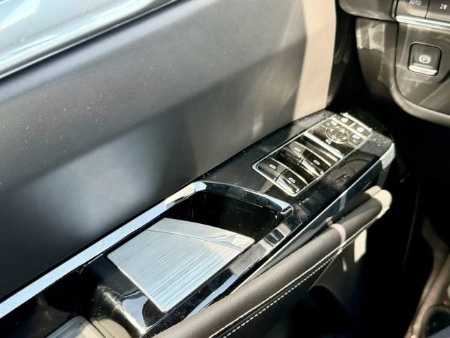 Cadillac ESCALADE 64