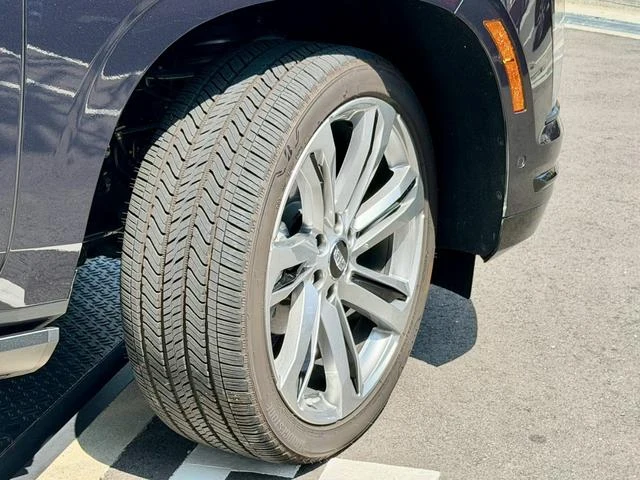 Cadillac ESCALADE 17