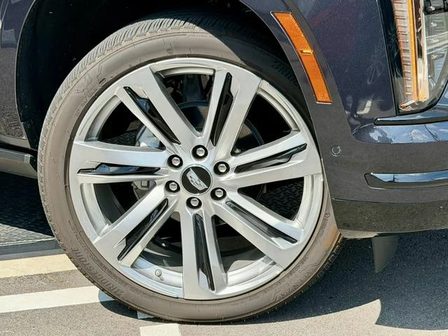 Cadillac ESCALADE 18