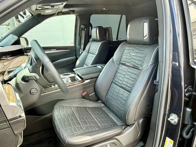 Cadillac ESCALADE 21