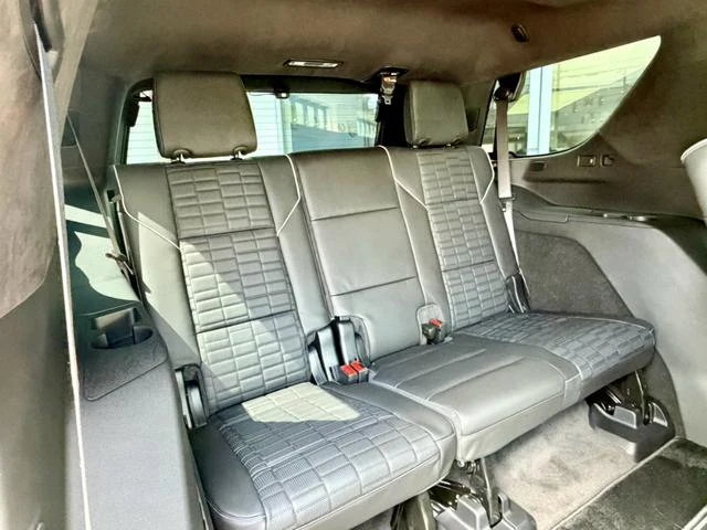 Cadillac ESCALADE 30
