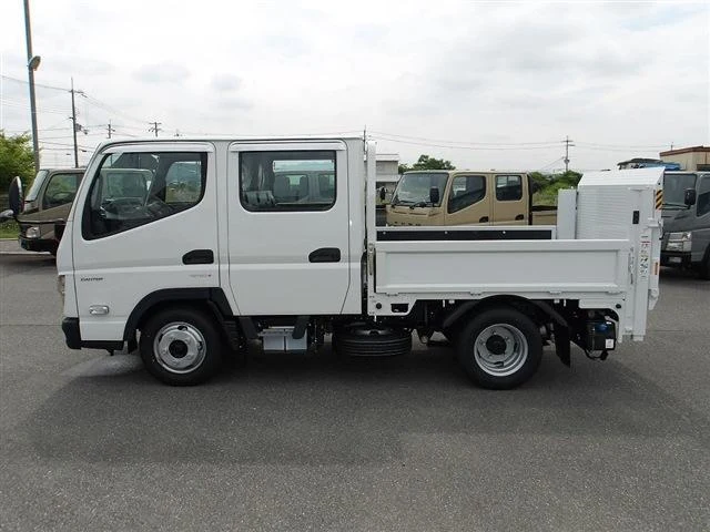 Mitsubishi Fuso CANTER 8