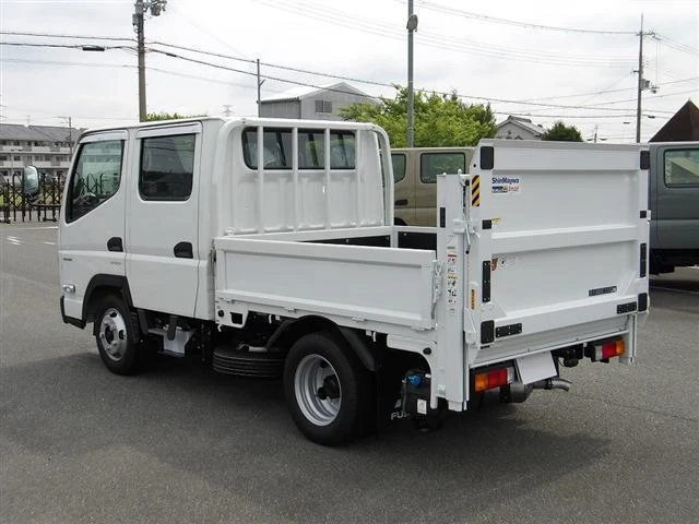 Mitsubishi Fuso CANTER 4
