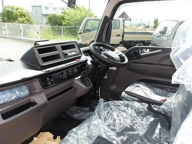 Mitsubishi Fuso CANTER 10