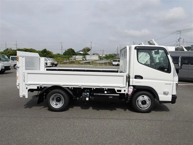 Mitsubishi Fuso CANTER 8