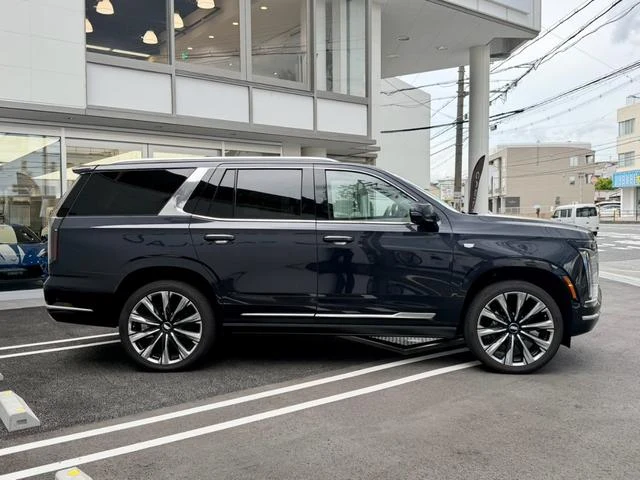 Cadillac ESCALADE 6