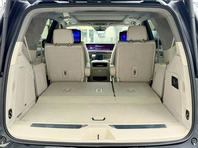 Cadillac ESCALADE 31