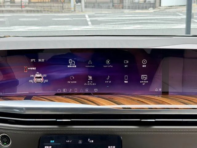 Cadillac ESCALADE 50