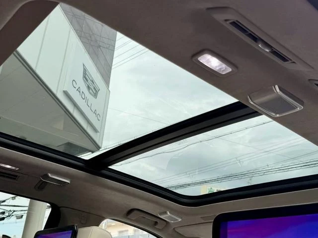 Cadillac ESCALADE 72