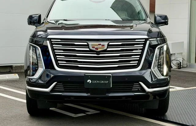 Cadillac ESCALADE 2