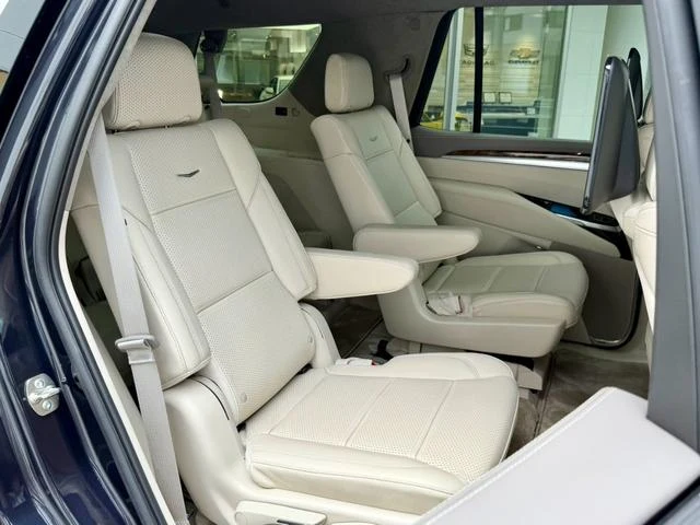 Cadillac ESCALADE 24