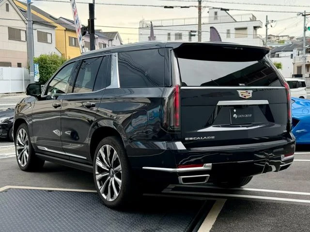 Cadillac ESCALADE 9