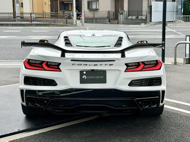 Chevrolet CORVETTE 8