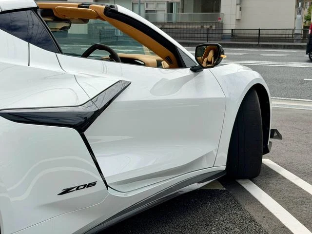Chevrolet CORVETTE 16