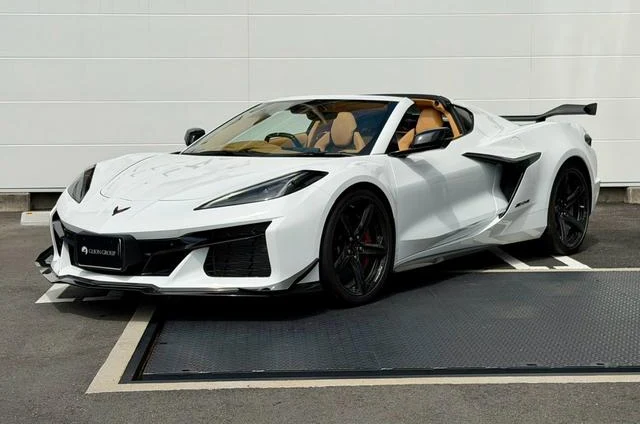 Chevrolet CORVETTE 77