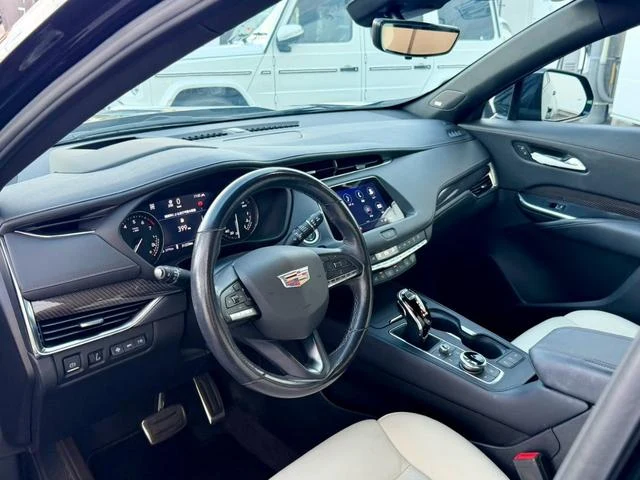 Cadillac XT4 65