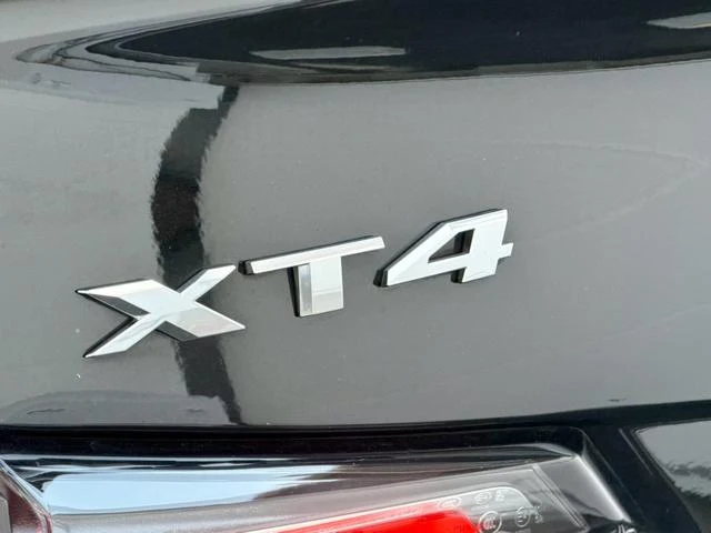 Cadillac XT4 16