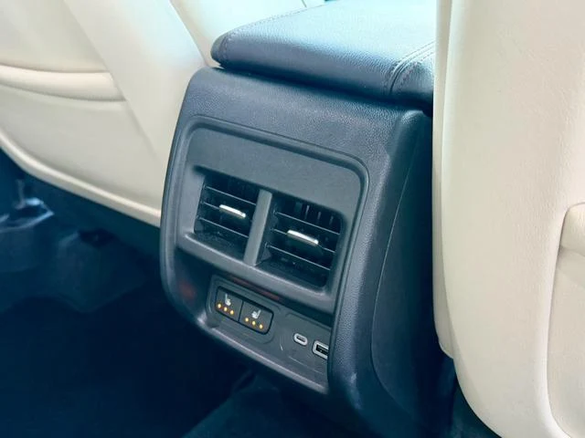 Cadillac XT4 71