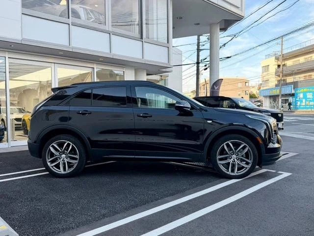 Cadillac XT4 6