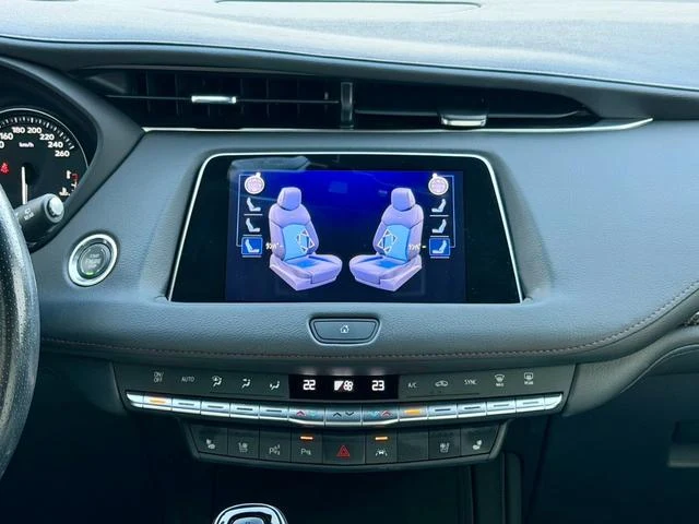 Cadillac XT4 36