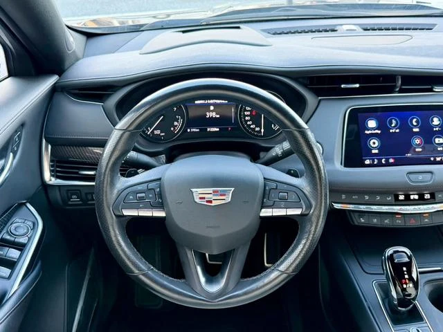 Cadillac XT4 30