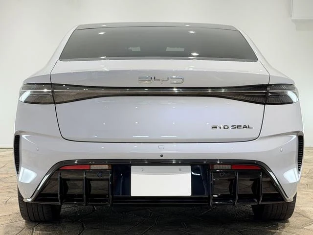BYD SEAL 6