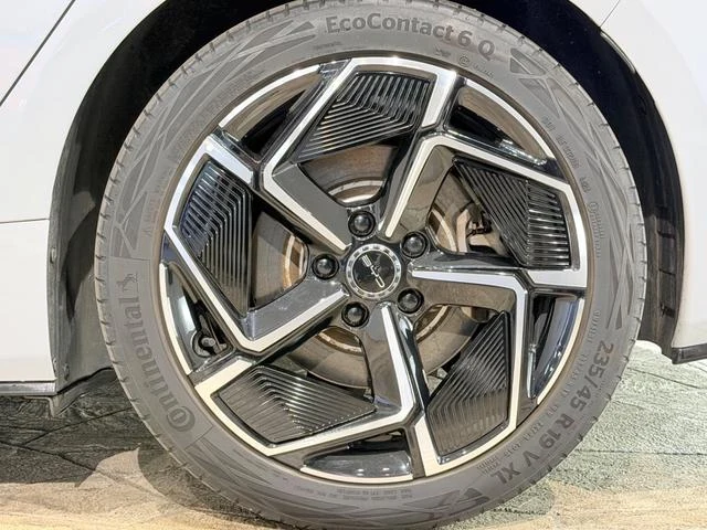 BYD SEAL 72