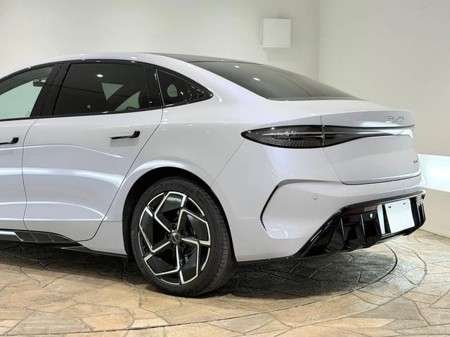 BYD SEAL 69