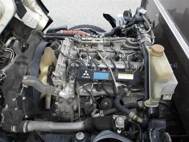 Mitsubishi Fuso CANTER 17