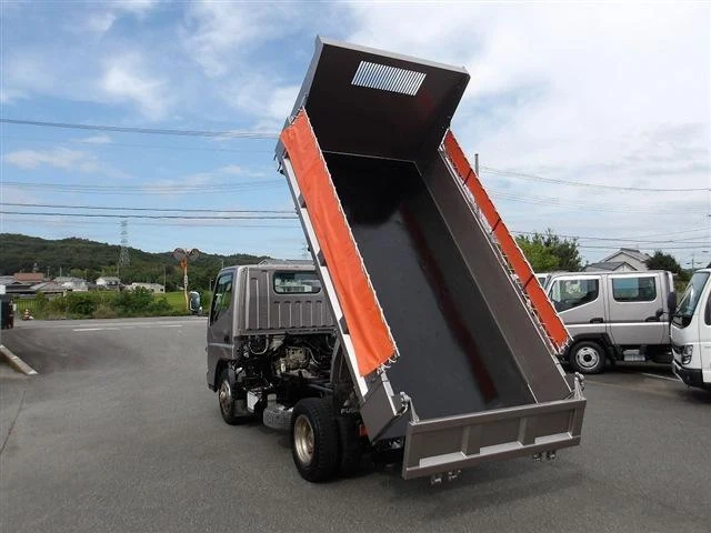 Mitsubishi Fuso CANTER 19