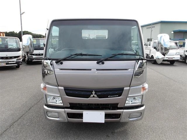 Mitsubishi Fuso CANTER 5