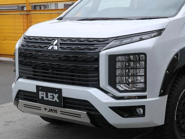 Mitsubishi DELICA 8