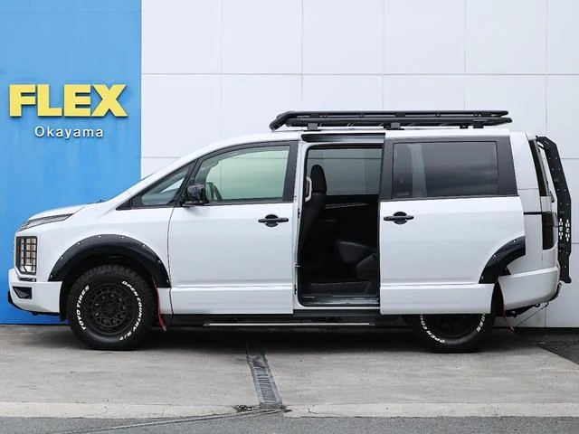 Mitsubishi DELICA 61