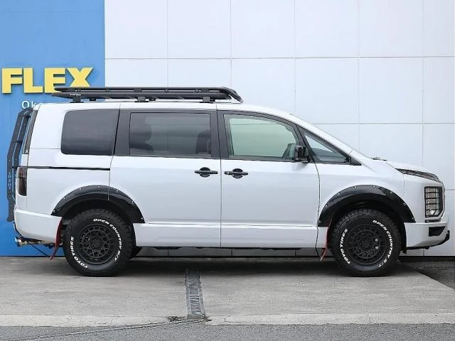 Mitsubishi DELICA 5