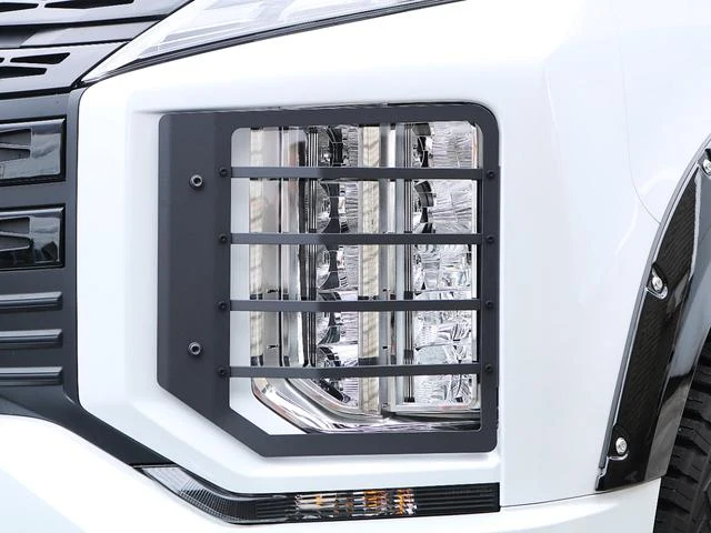 Mitsubishi DELICA 70