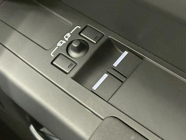 Land Rover DEFENDER 32