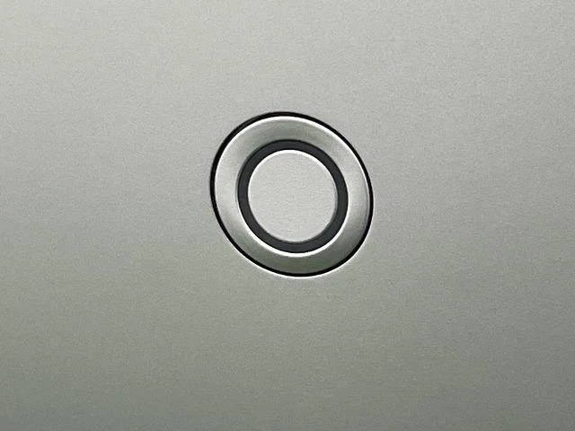 Land Rover DEFENDER 22