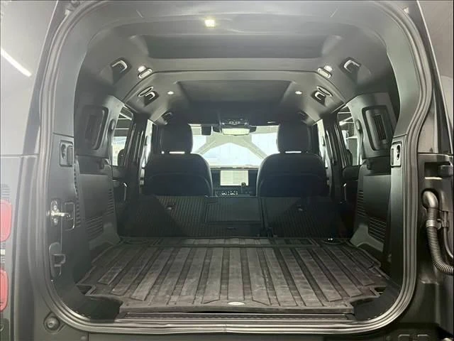 Land Rover DEFENDER 17