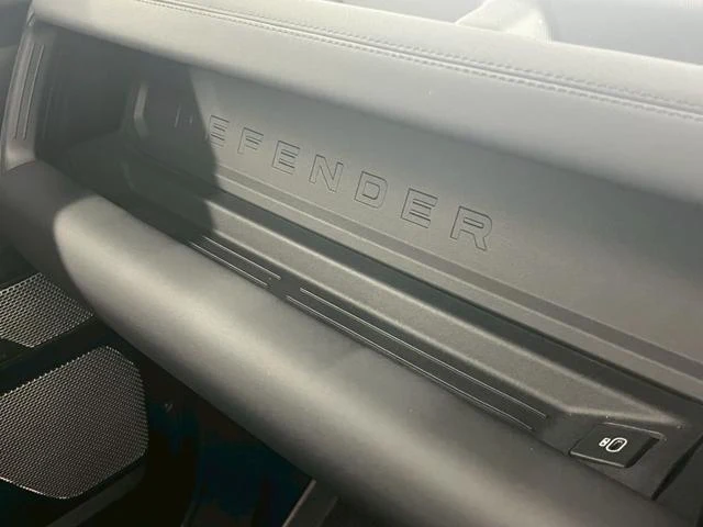 Land Rover DEFENDER 38