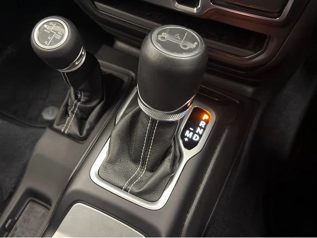 Chrysler JEEP 44